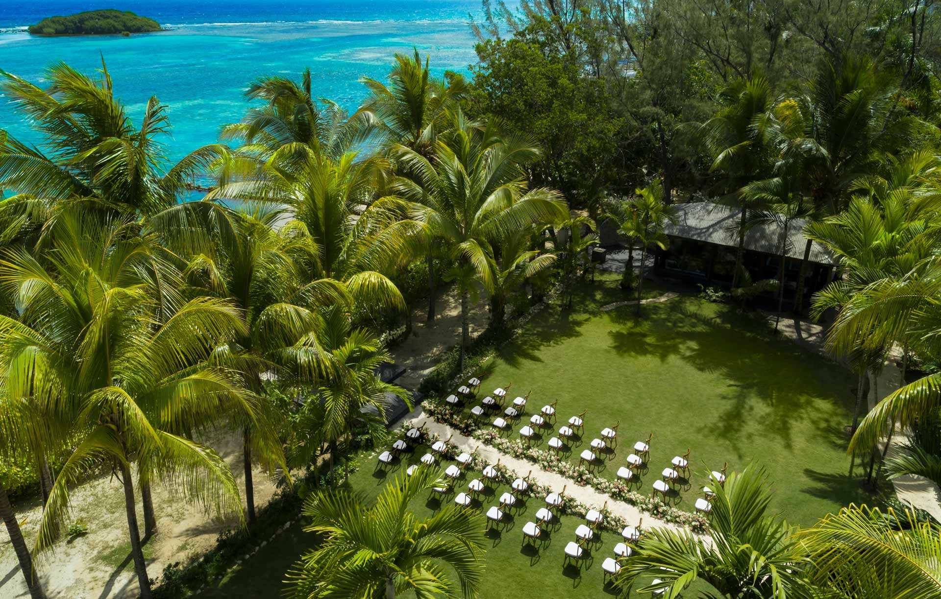 destination-wedding-ceremony-tropical-ceremony