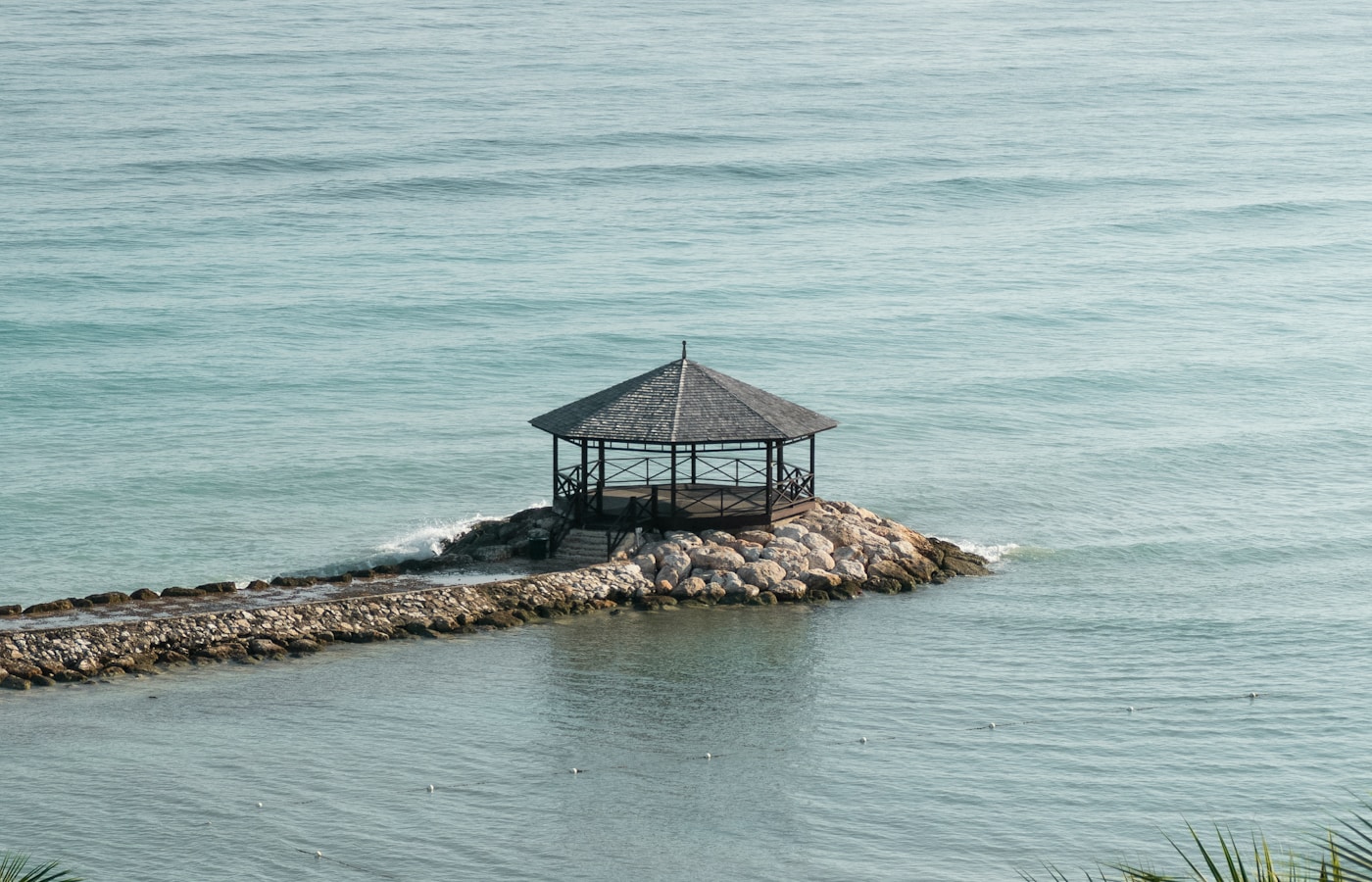 Jamaica wedding resorts oceanfront ceremony setup